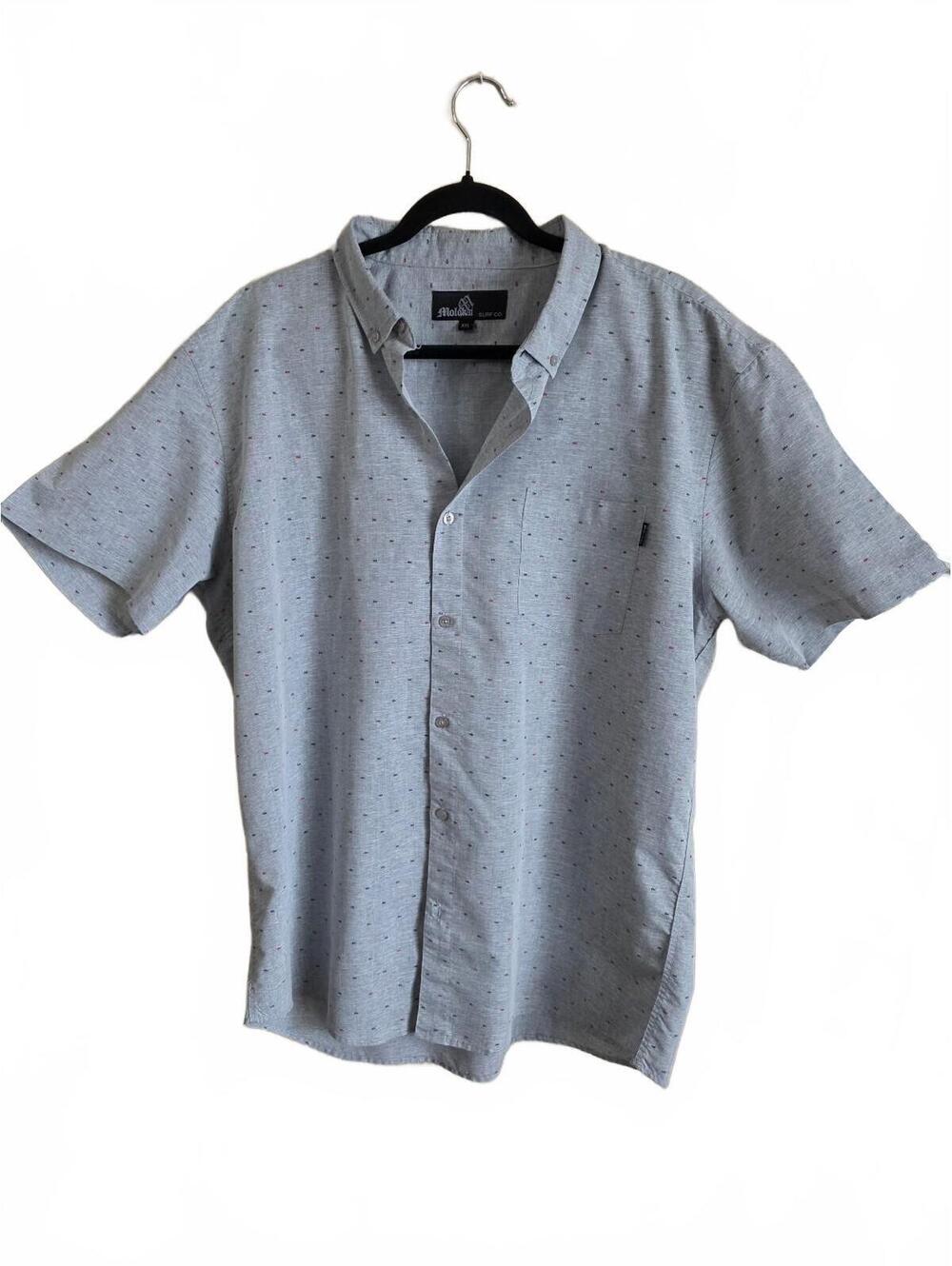 Molokai Surf Co. XXL Light Gray Short Sleeve Button-Up Shirt with Small Fish Mot